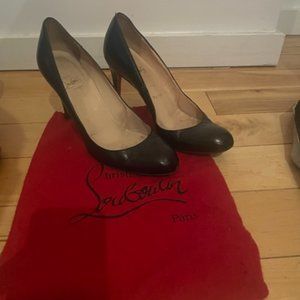 Christian Louboutin Décolleté Dolly Pump 85 In Black